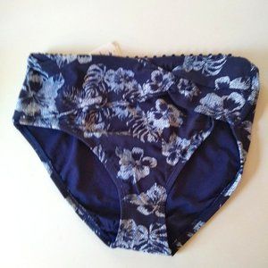 Tommy Bahama Chambray Blossom Twist Hi Bottom